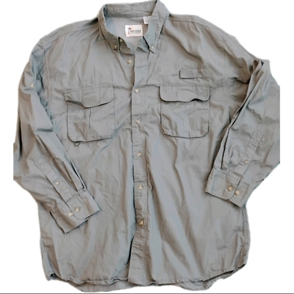 Men's Gray Button-Up Shirt